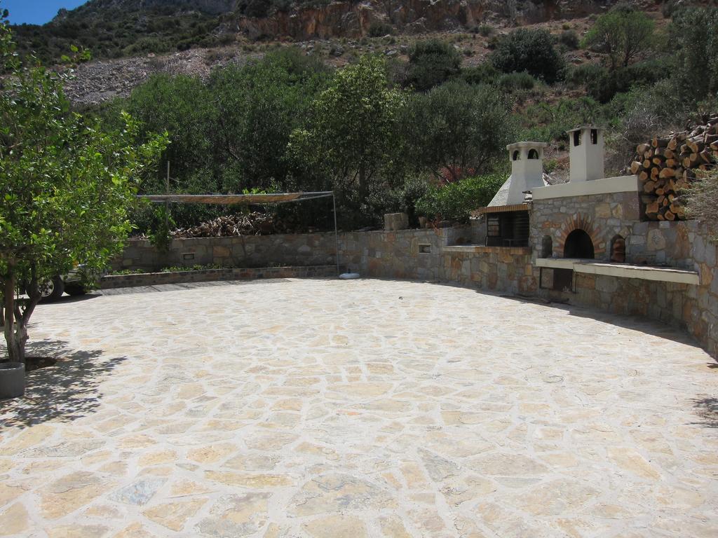 Stelios Apartments Istro Exterior photo